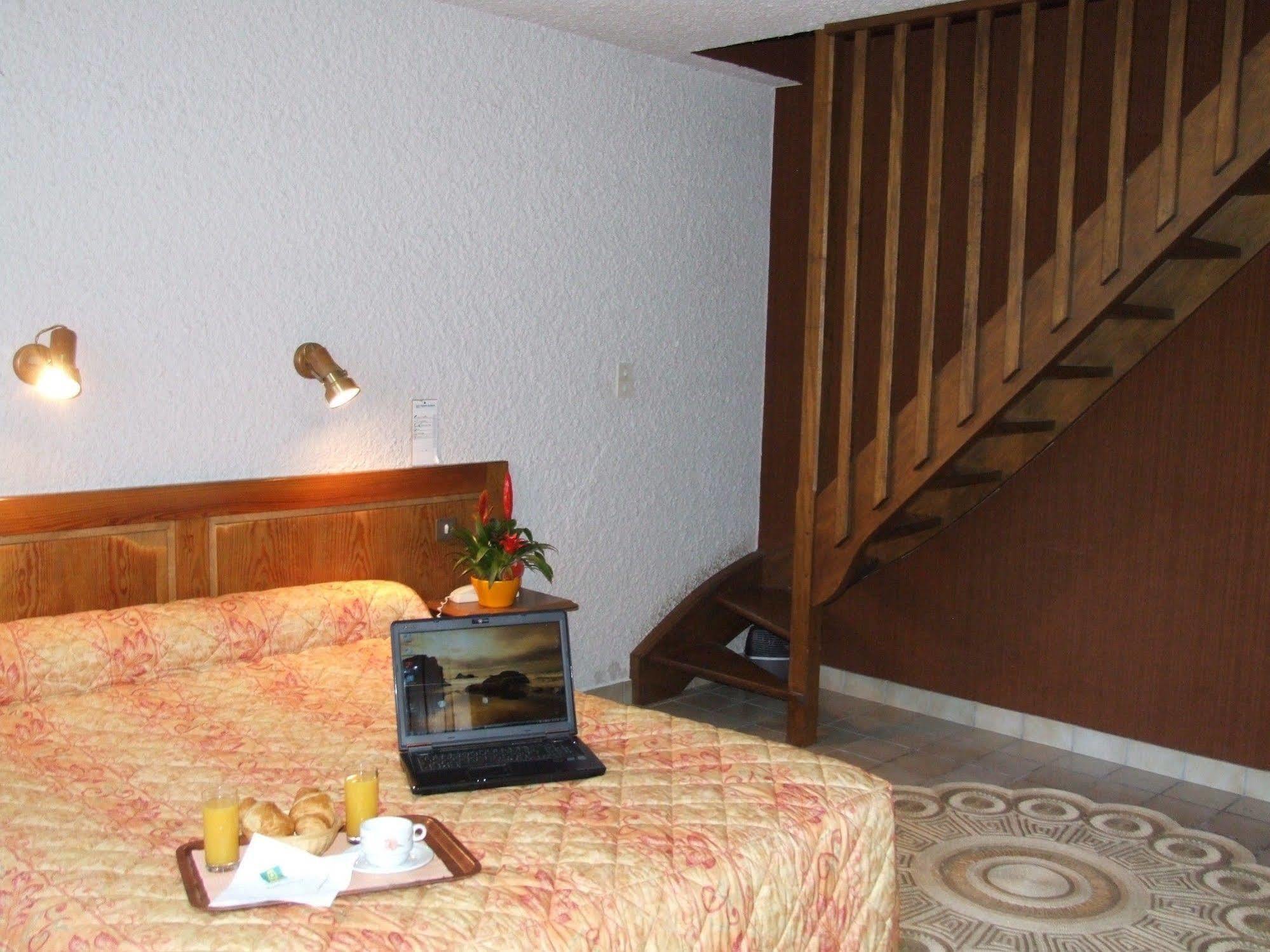 Hotel & Restaurant Azur La Freissinouse Esterno foto